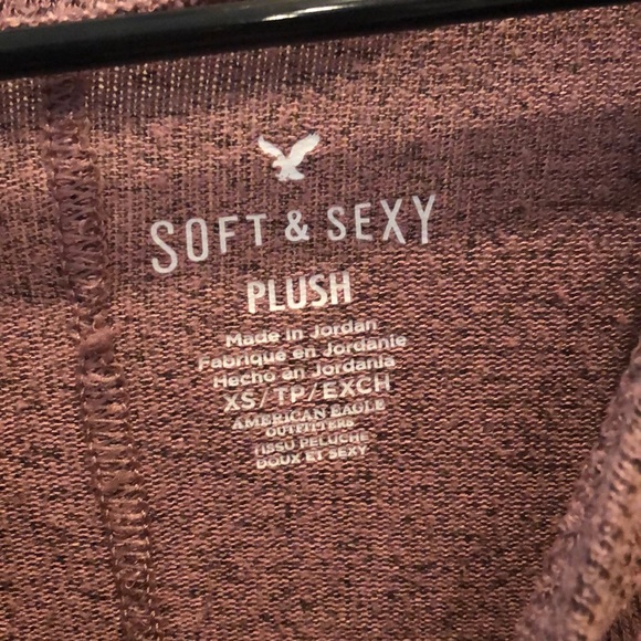 A&E soft and sexy plush sweater - Picture 2 of 5
